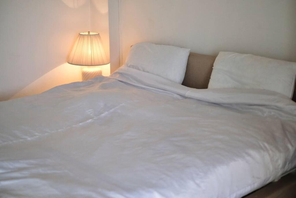 Airport View Apartment Cozy Room Near Airport Samut Prakan Esterno foto